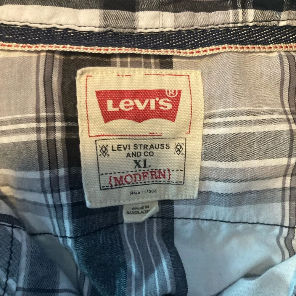 Levi's SZ XL black and gray Western style short sleeve Button Down Shirt